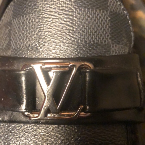 Louis Vuitton - Picture 8 of 8